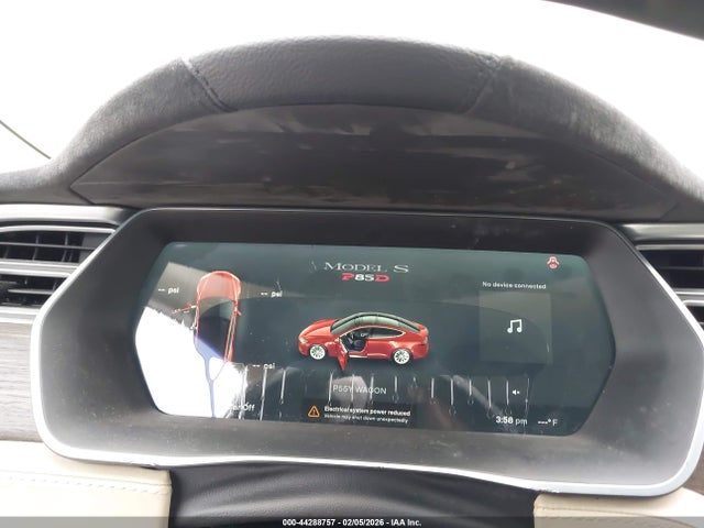 44288757 :رقم المزاد ، 5YJSA1H40FF088738 vin ، 2015 Tesla Model S 85d/p85d مزاد بيع