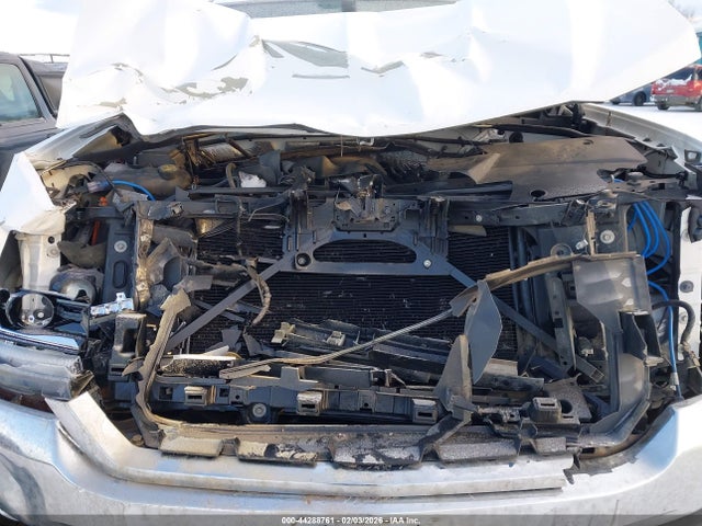 3GCUKREC8GG223928 Chevrolet Silverado 1500 1lt