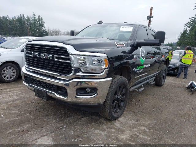3C6UR5DL4LG314072 RAM 2500 Big Horn 4x4 6&#039;4 Box