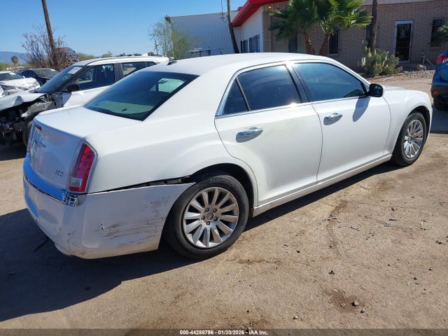 2014 CHRYSLER 300 2C3CCAAG1EH383055 Photo 3