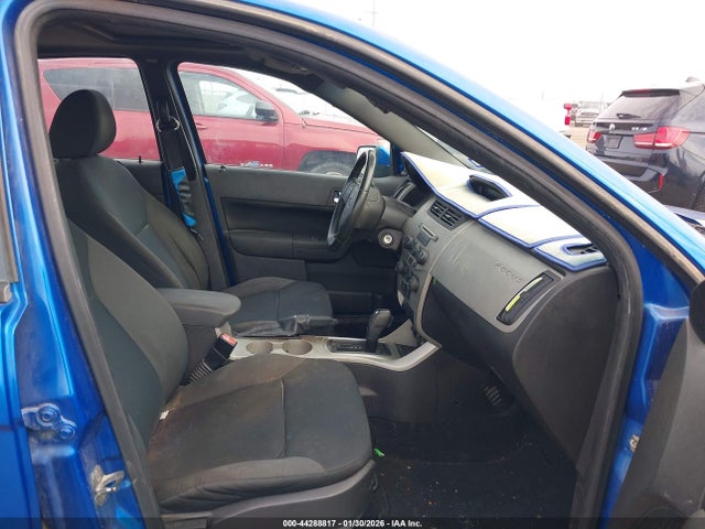2010 FORD FOCUS 1FAHP3GN3AW104455 Photo 4