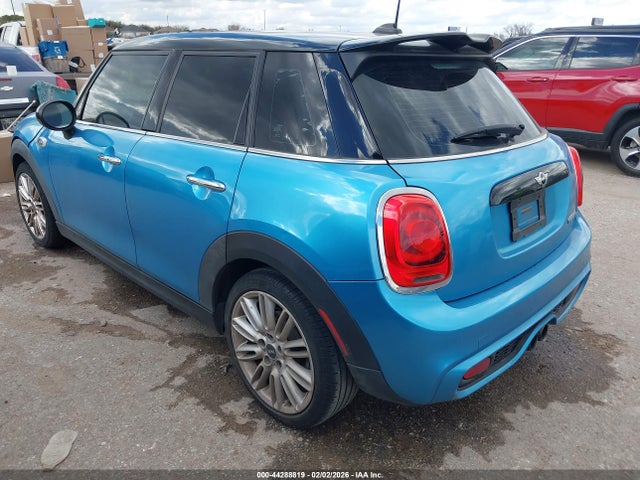 2015 MINI HARDTOP WMWXU3C56F2B56195 Photo 2