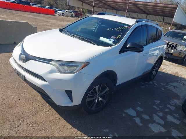JTMZFREV0HJ111247 Toyota RAV4 LE