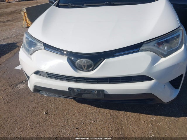 JTMZFREV0HJ111247 Toyota RAV4 LE