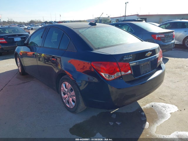 1G1PA5SH2F7197600 Chevrolet Cruze Ls Auto