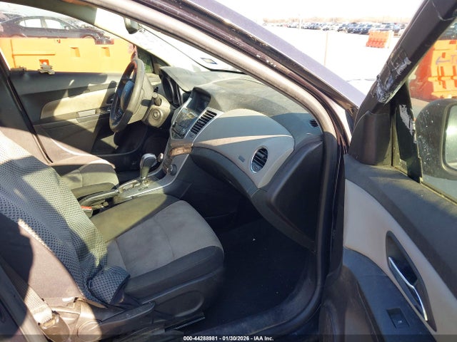 1G1PA5SH2F7197600 Chevrolet Cruze Ls Auto