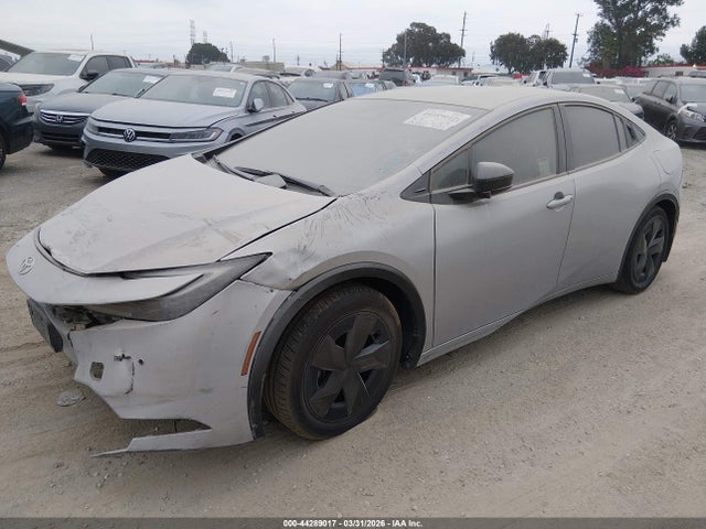 JTDACAAU8R3044102 Toyota Prius Le