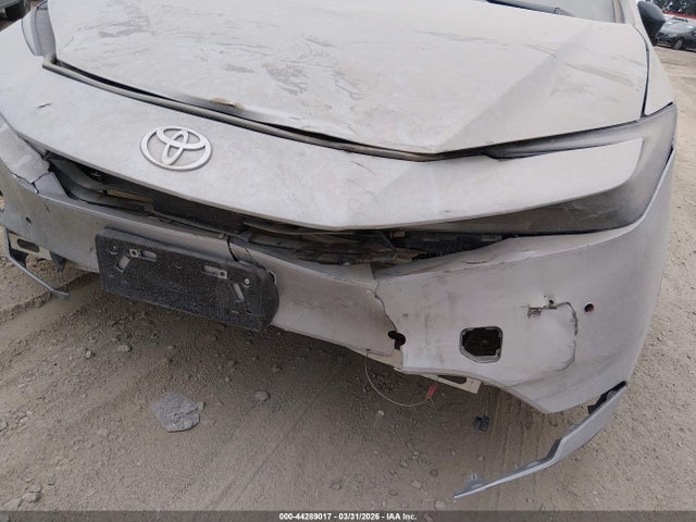 JTDACAAU8R3044102 Toyota Prius Le