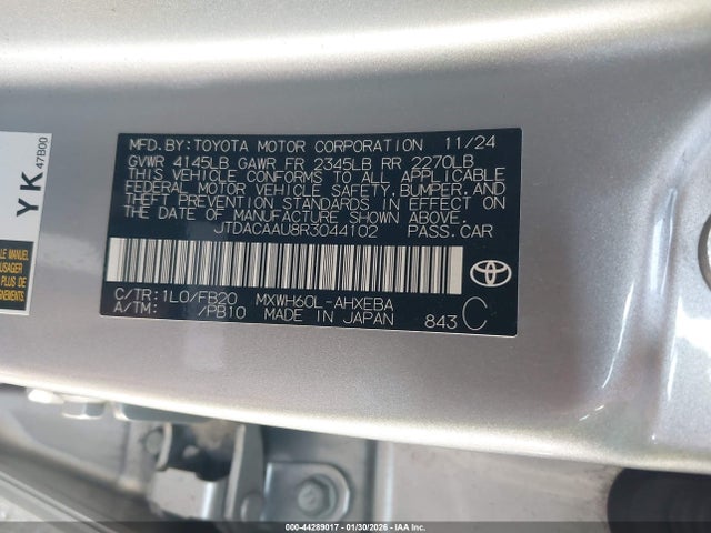 JTDACAAU8R3044102 Toyota Prius Le