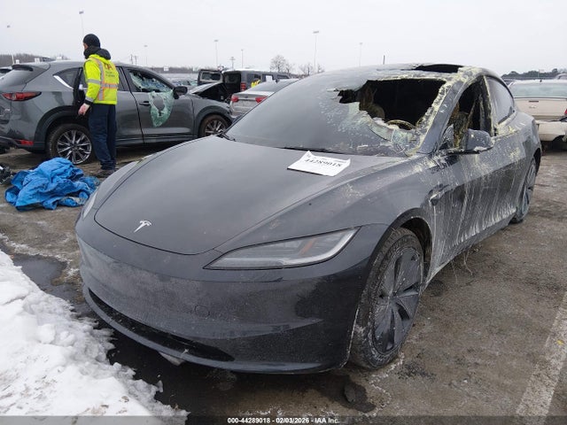 Продажа на аукционе авто 2024 Tesla Model 3, vin: 5YJ3E1EA5RF834608, номер лота: 44289018