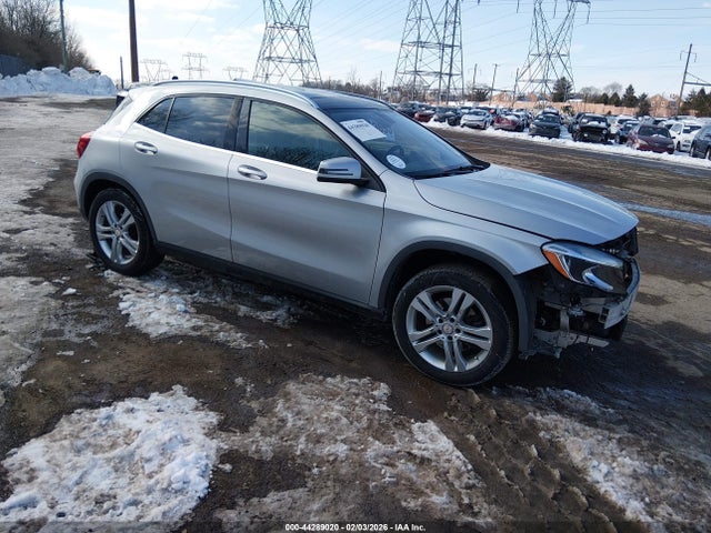 2015 MERCEDES-BENZ GLA 250 WDCTG4GB2FJ131256