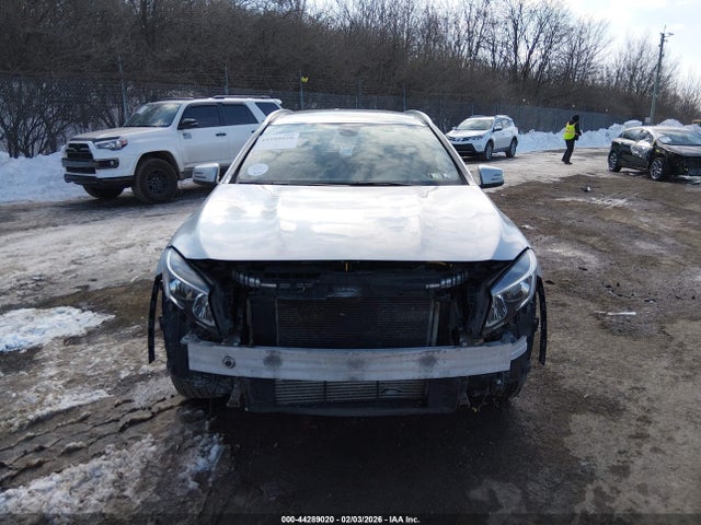 WDCTG4GB2FJ131256 Mercedes-Benz Gla 250 4matic