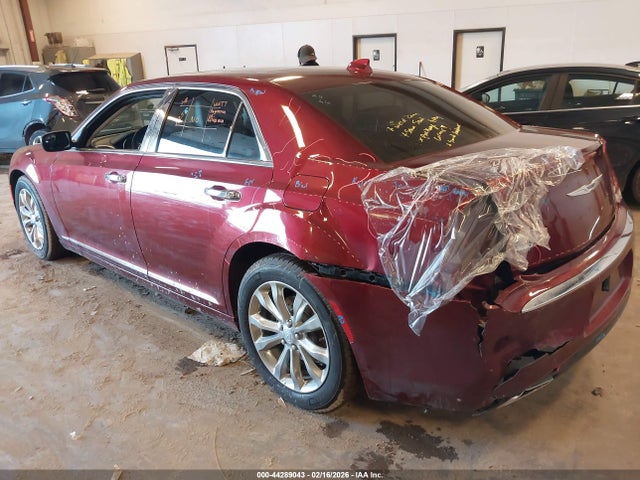 Auction sale of the 2019 Chrysler 300 Limited Awd, vin: 2C3CCAKG0KH586612, lot number: 44289043