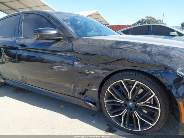 WBA13AG02NCJ30579 BMW 530e