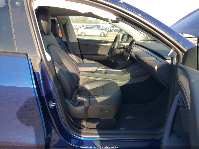 2023 TESLA MODEL Y 7SAYGDEE7PF707315 Photo 4