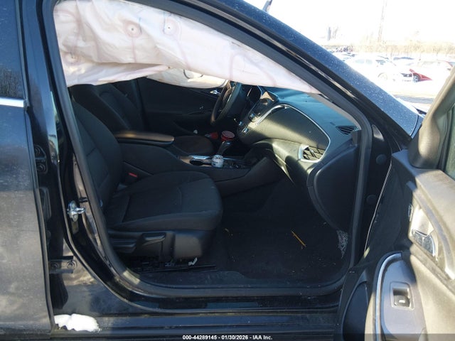 1G1ZD5ST4KF169785 Chevrolet MALIBU LT