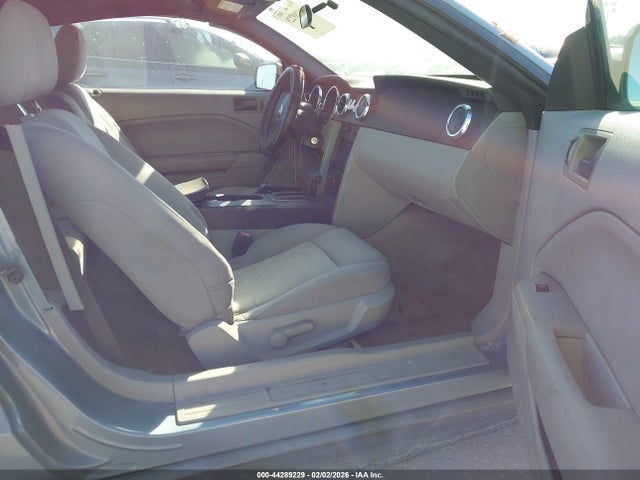 2007 FORD MUSTANG 1ZVFT84NX75301598 Photo 4