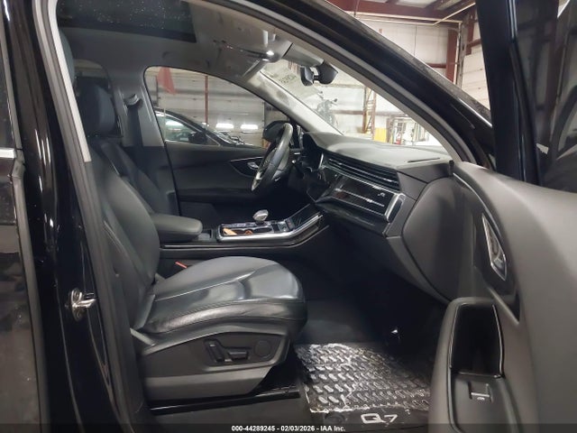 2020 AUDI Q7 WA1LXAF71LD003466 Photo 4