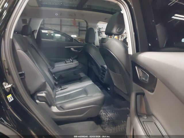 2020 AUDI Q7 WA1LXAF71LD003466 Photo 7