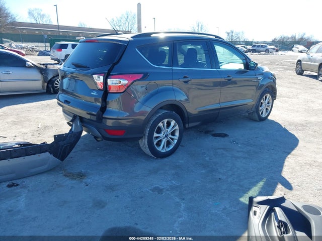 1FMCU9GD4JUA39257 Ford ESCAPE SE