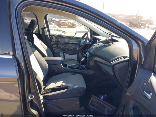 1FMCU9GD4JUA39257 Ford ESCAPE SE