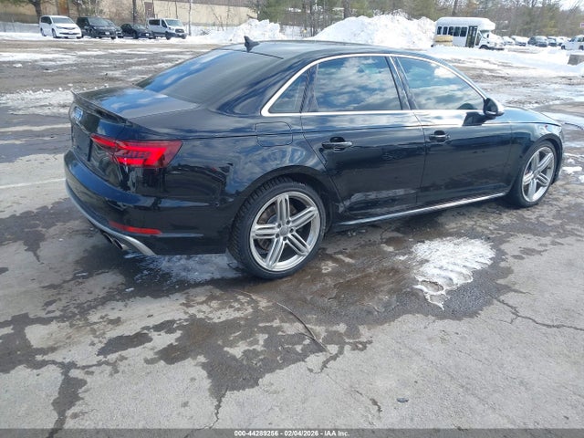 2019 AUDI S4 WAUB4AF41KA029336 Photo 3