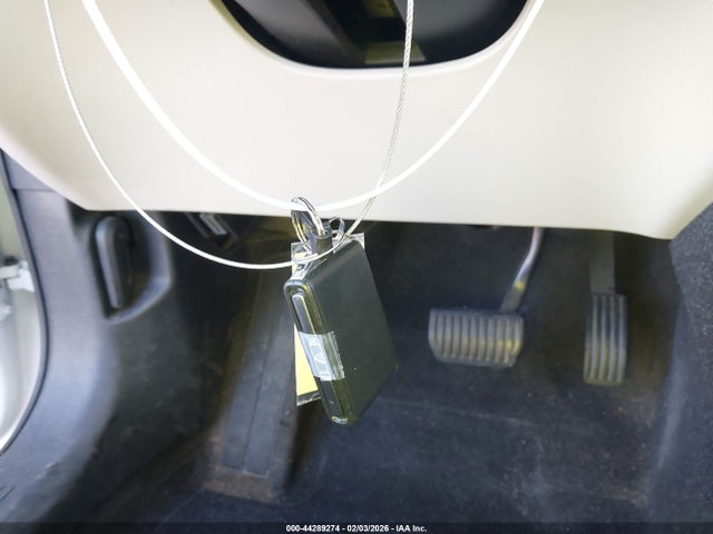 2021 VOLVO XC40 YV4162UK8M2415214 Photo 10