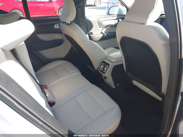 2021 VOLVO XC40 YV4162UK8M2415214 Photo 7