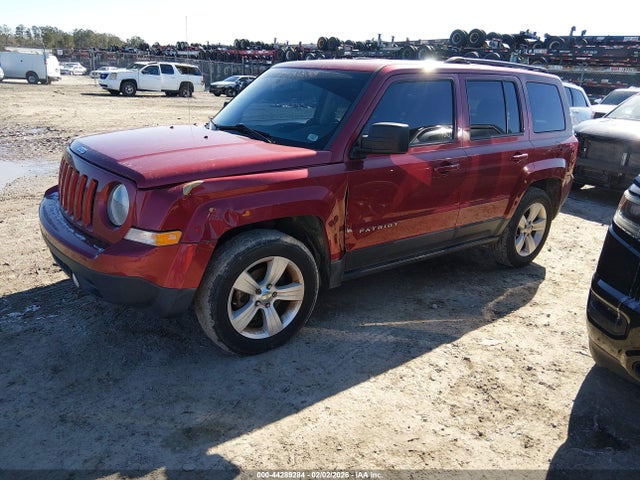 1C4NJPBB1GD683842 Jeep Patriot Sport