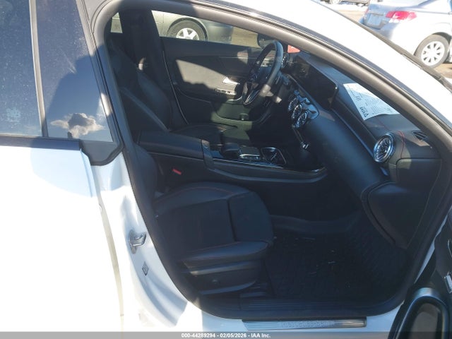 2023 MERCEDES-BENZ CLA 250 COUPE W1K5J4HB3PN359121 Photo 4