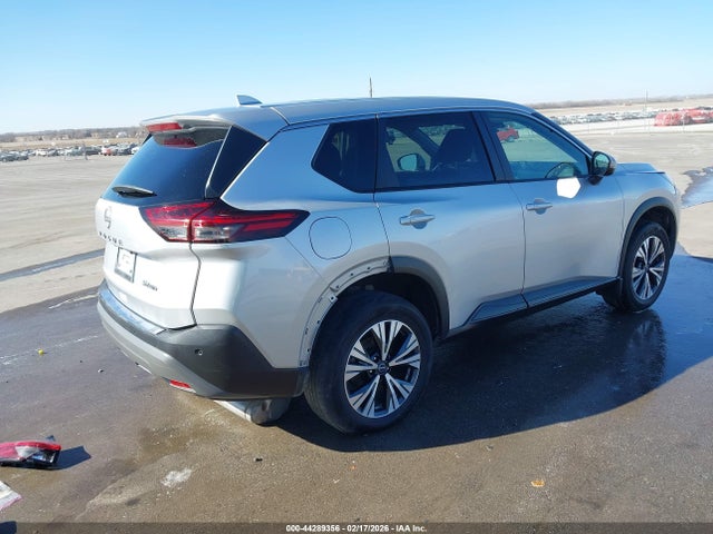 5N1BT3BB9NC687089 Nissan Rogue Sv Intelligent Awd