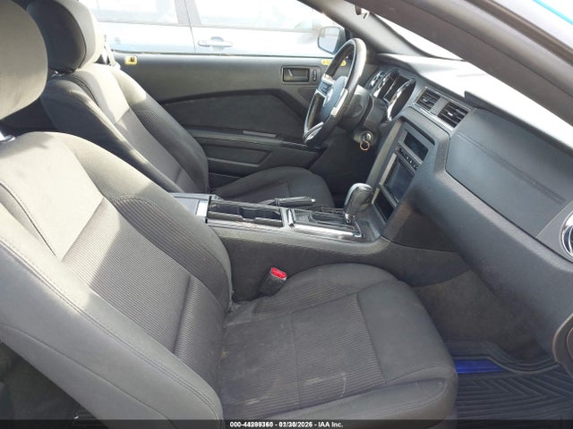 2014 Ford Mustang V6 მანქანა იყიდება აუქციონზე, vin: 1ZVBP8AM8E5258360, აუქციონის ნომერი: 44289360