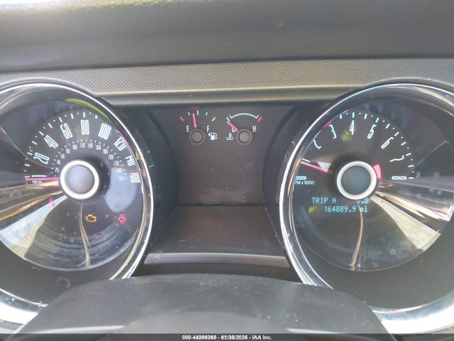 2014 Ford Mustang V6 მანქანა იყიდება აუქციონზე, vin: 1ZVBP8AM8E5258360, აუქციონის ნომერი: 44289360