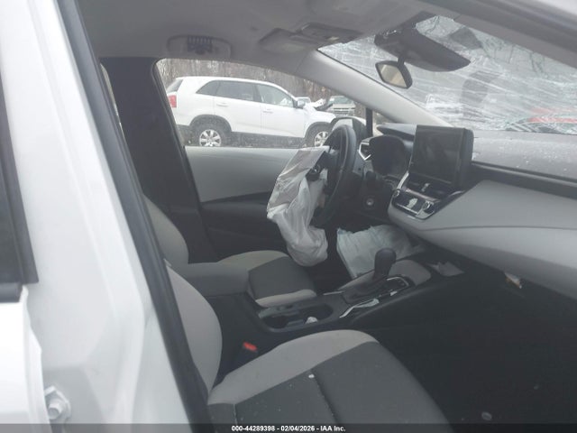 2025 TOYOTA COROLLA JTDBCMFEXS3092665 Photo 4