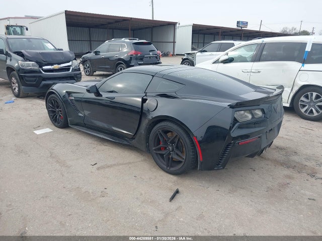2018 CHEVROLET CORVETTE 1G1YU2D6XJ5601754 Photo 2
