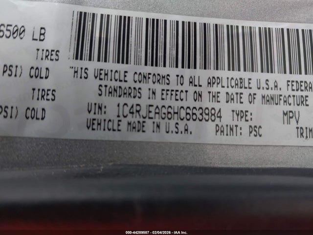 1C4RJEAG6HC663984 Jeep Grand Cherokee Laredo 4x2