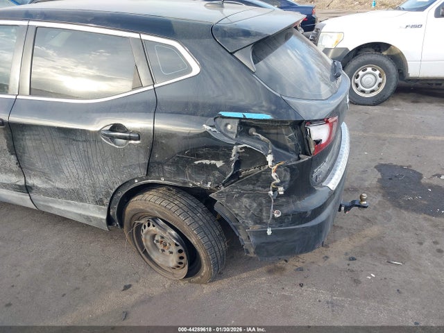 2017 NISSAN ROGUE SPORT JN1BJ1CR2HW102031 Photo 5