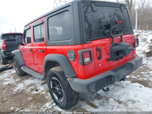 2019 JEEP WRANGLER UNLIMITED 1C4HJXDNXKW591467 Photo 2