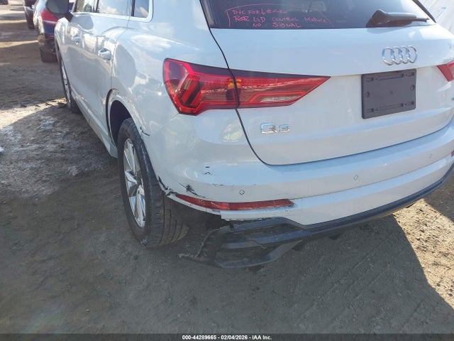 2022 Audi Q3 Premium Plus 45 Tfsi S Line Quattro Tiptronic მანქანა იყიდება აუქციონზე, vin: WA1EECF32N1093965, აუქციონის ნომერი: 44289665