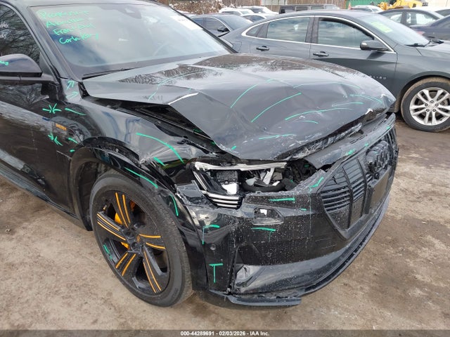 2023 AUDI E-TRON WA1LAAGE2PB023421 Photo 5