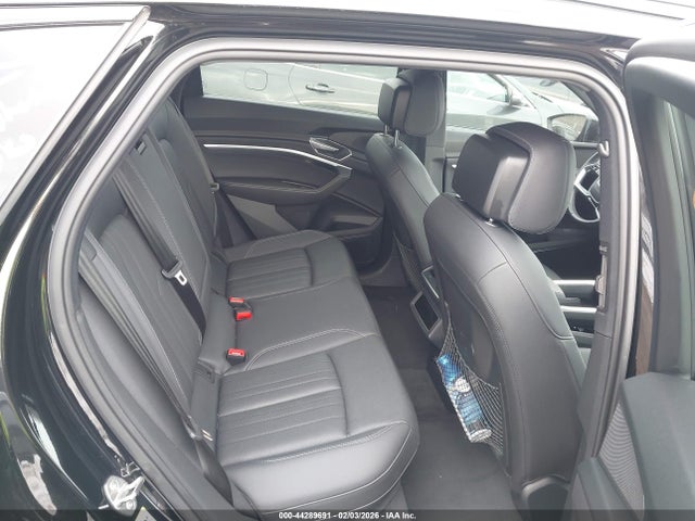 2023 AUDI E-TRON WA1LAAGE2PB023421 Photo 7