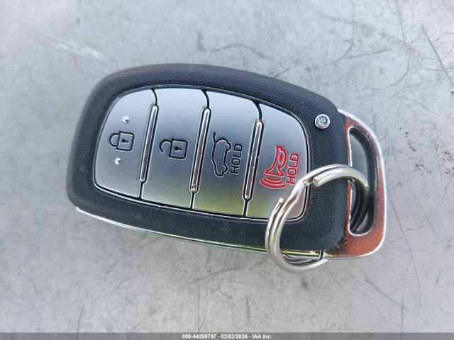 KMHD35LH8GU319054 Hyundai ELANTRA GT