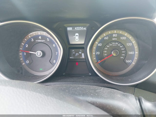 KMHD35LH8GU319054 Hyundai ELANTRA GT