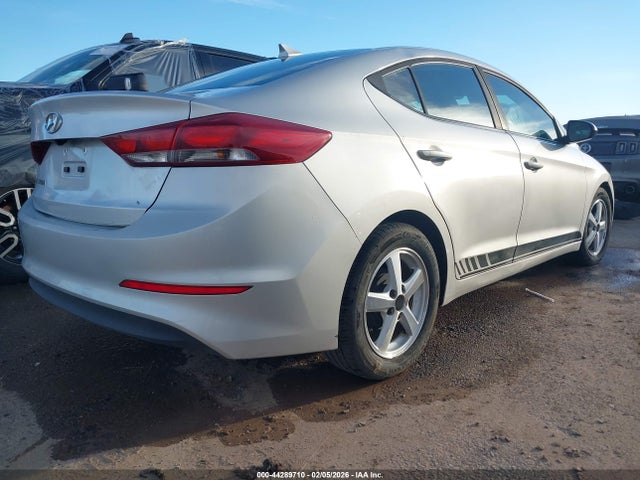 Hyundai ELANTRA SE 2017 5NPD84LF2HH158467 Image 4