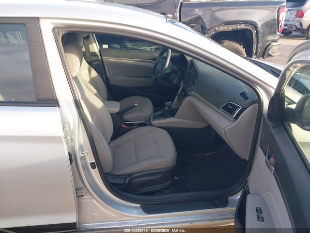 Hyundai ELANTRA SE 2017 5NPD84LF2HH158467 Image 5