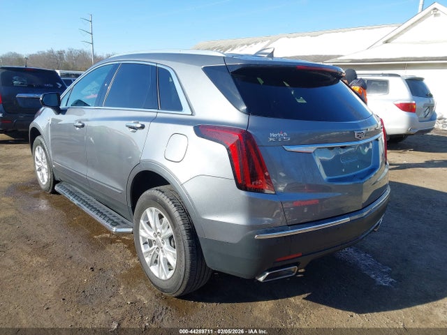 2021 CADILLAC XT5 1GYKNAR45MZ122337 Photo 2