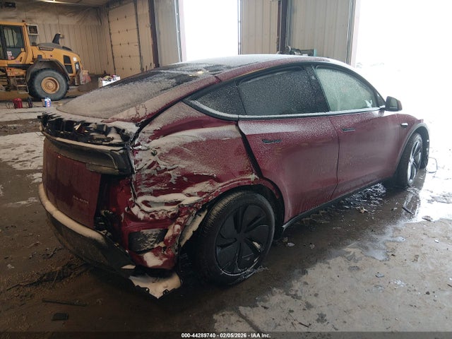 2026 TESLA MODEL Y 7SAYGDEE0TA592998 Photo 3