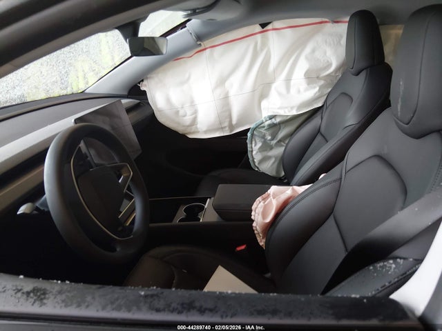 2026 TESLA MODEL Y 7SAYGDEE0TA592998 Photo 4