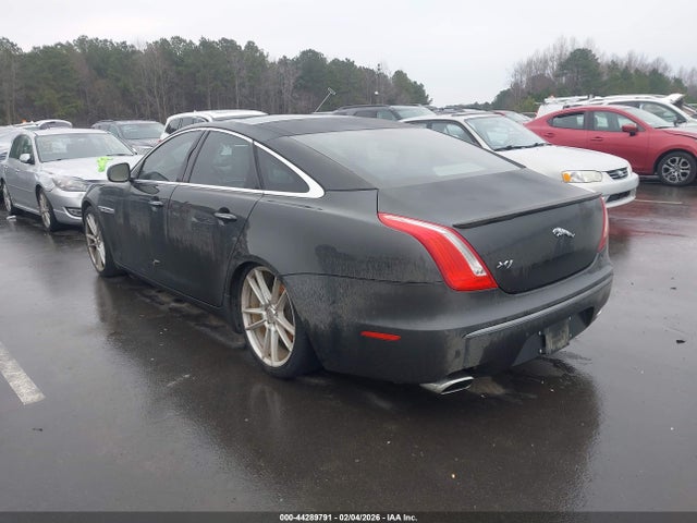 2012 JAGUAR XJ SAJWA1CB0CLV37935 Photo 2