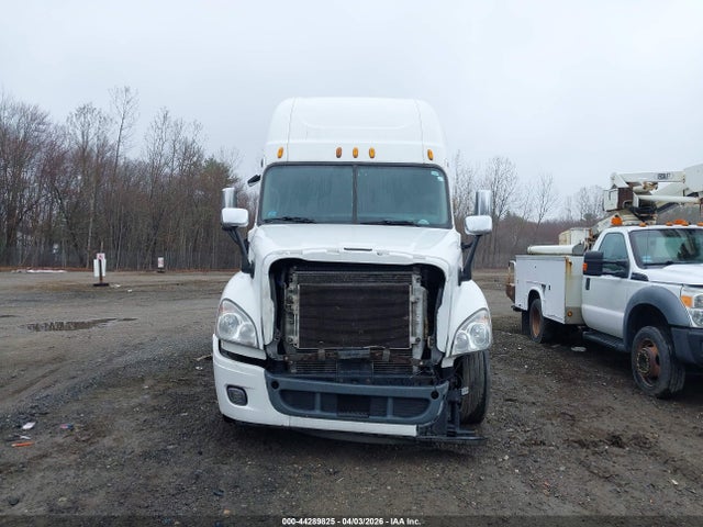 Продажа на аукционе авто 2009 Freightliner Cascadia 125, vin: 1FUJGLDR79LAC0856, номер лота: 44289825